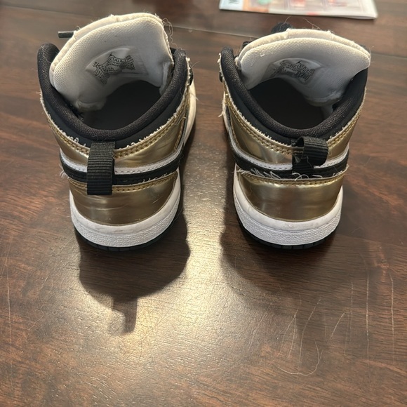 Nike Air Jordan 1’s - Picture 4 of 4